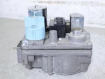 White Rodgers 36E98 202 Hvac Furnace Gas Valve Carrier EF32CW191A. Fixed Price $39.52.
