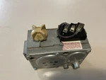 Robertshaw 7100 Der 71D-01B-002 Gas Valve. Fixed Price $120.00.